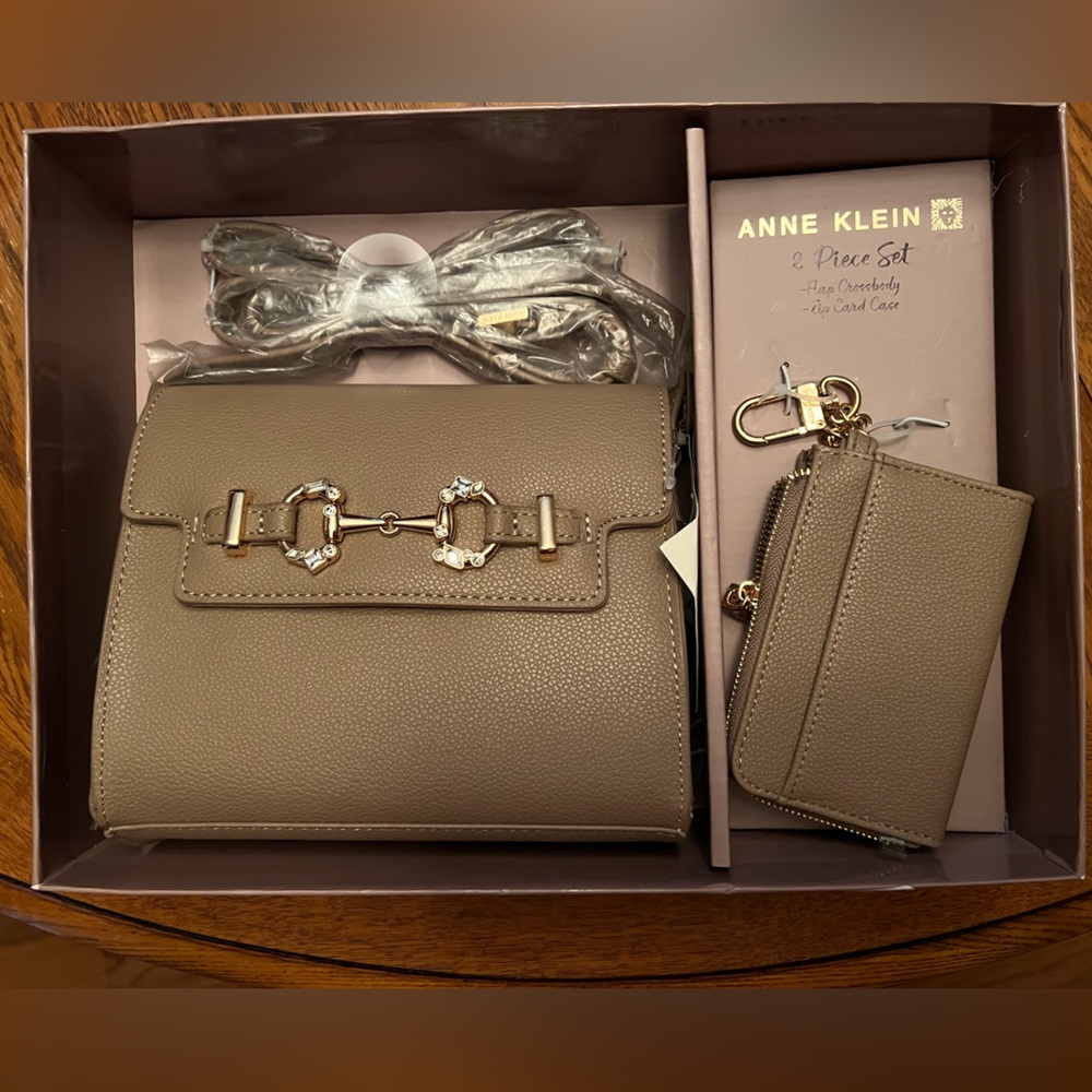 BRAND NEW in Box Anne Klein 2-piece FLAP XBODY Gift Set color TRUFFLE